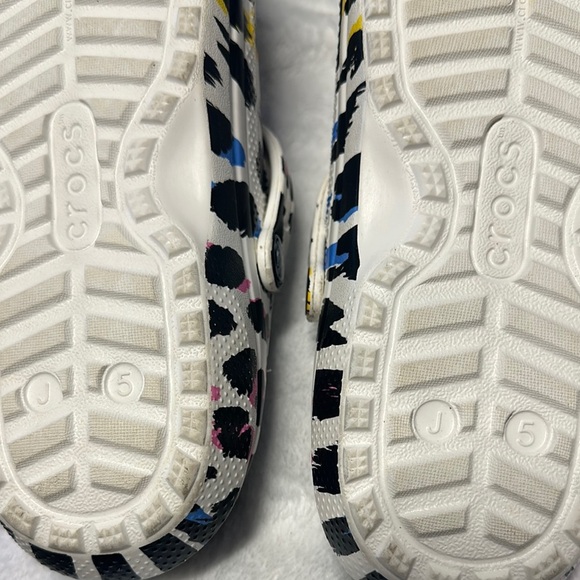 CROCS White and Yellow Slippers Vibrant Comfort - Picture 5 of 5